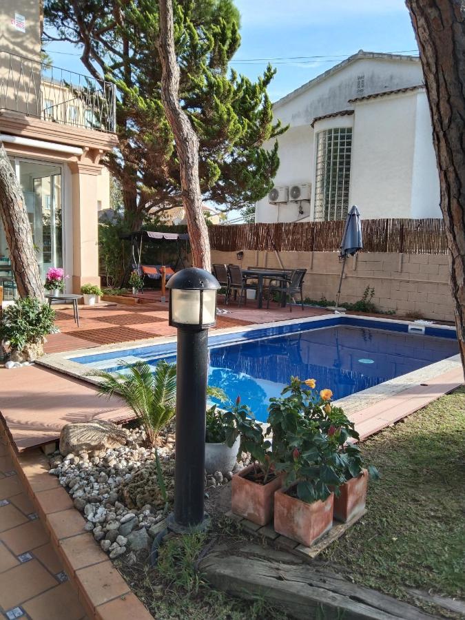 Villa Bella Estança Castelldefels Exterior foto