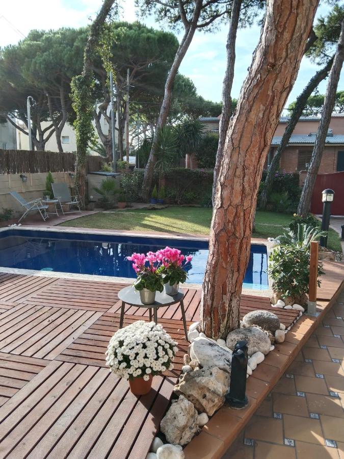 Villa Bella Estança Castelldefels Exterior foto